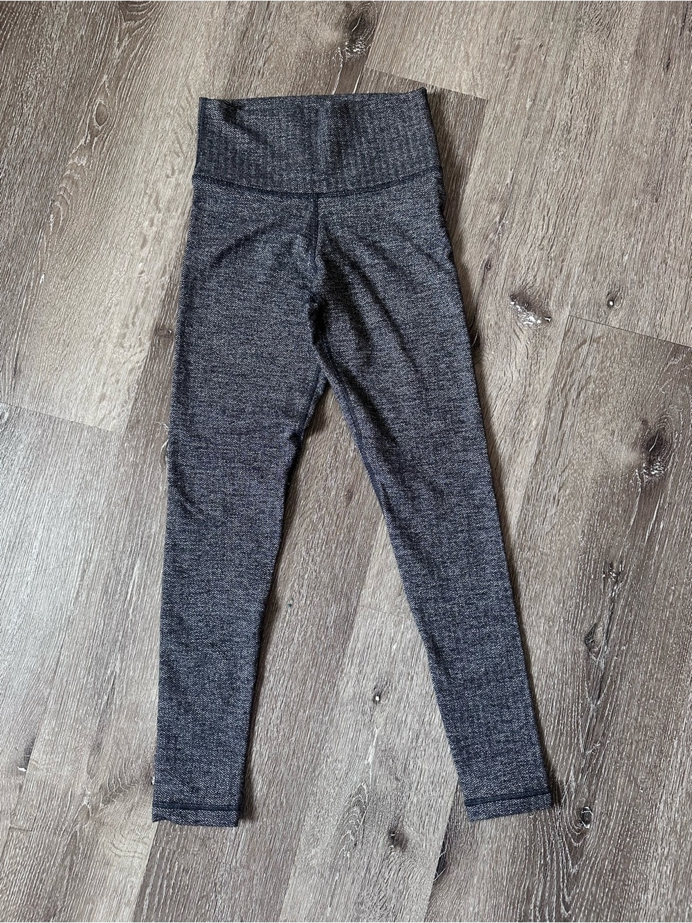 Grey TNA Leggings